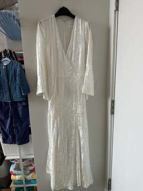 Galvan London Havana Silk-Satin Jacquard Bridal Wrap Gown 36